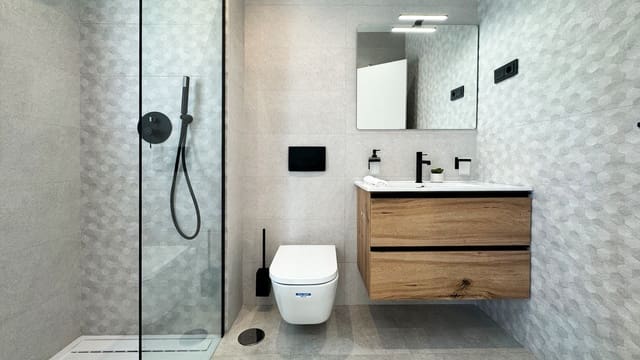 3 sypialnia Willa na sprzedaż w Blue Lagoon z basenem garażem - 399 500 € (Ref: 9789150)