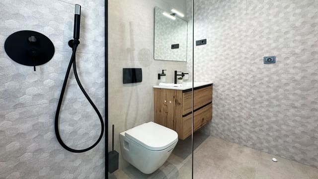 3 sypialnia Willa na sprzedaż w Blue Lagoon z basenem garażem - 399 500 € (Ref: 9789150)