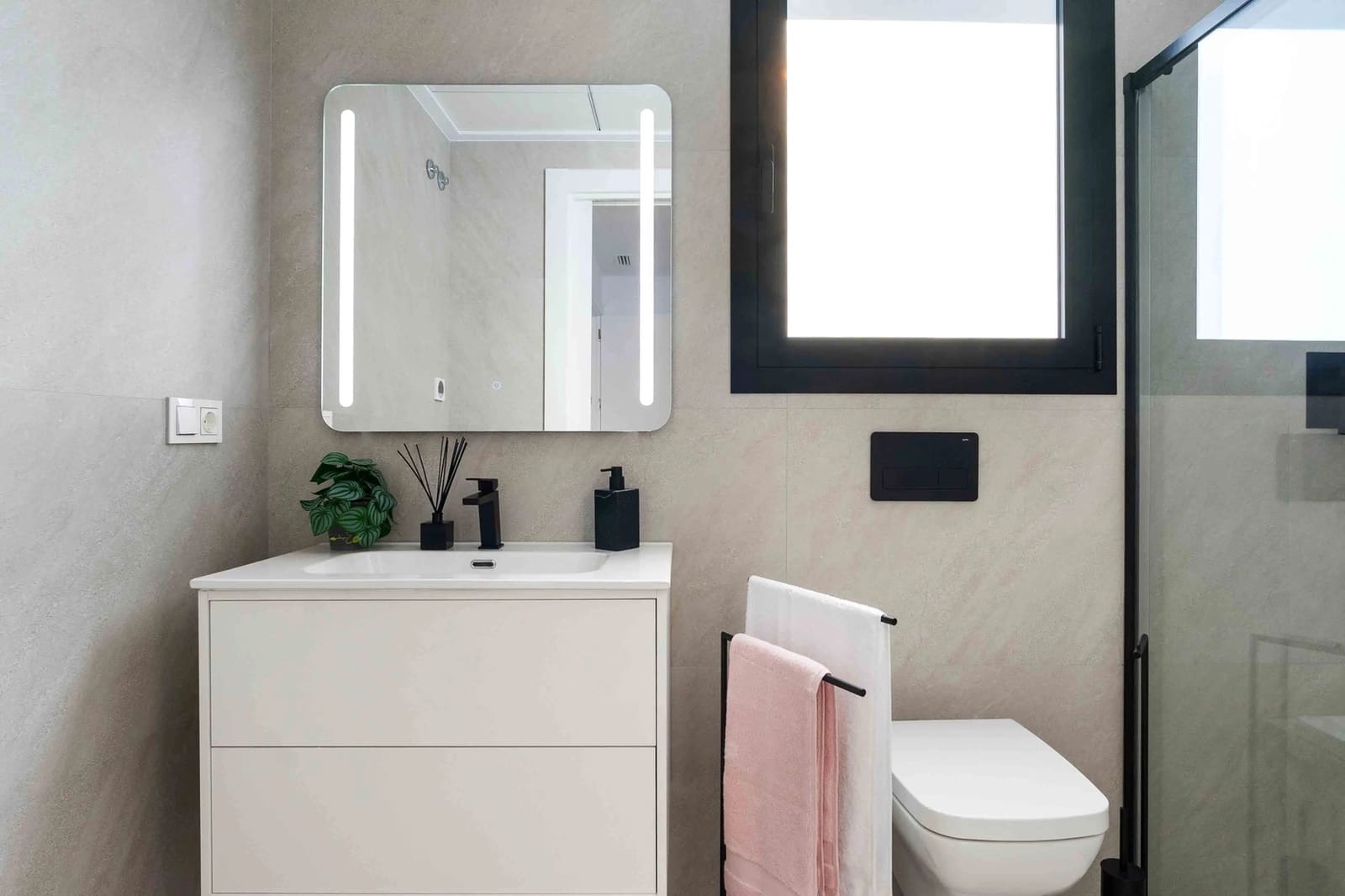 3 bedroom Villa for sale in Rojales with pool garage - € 549,000 (Ref: 9789182)