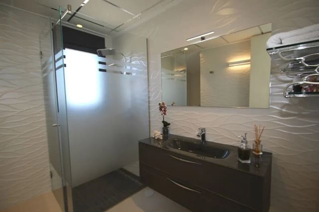 4 soveværelse Villa til salg i San Miguel de Salinas med swimmingpool garage - € 1.250.000 (Ref: 9789211)