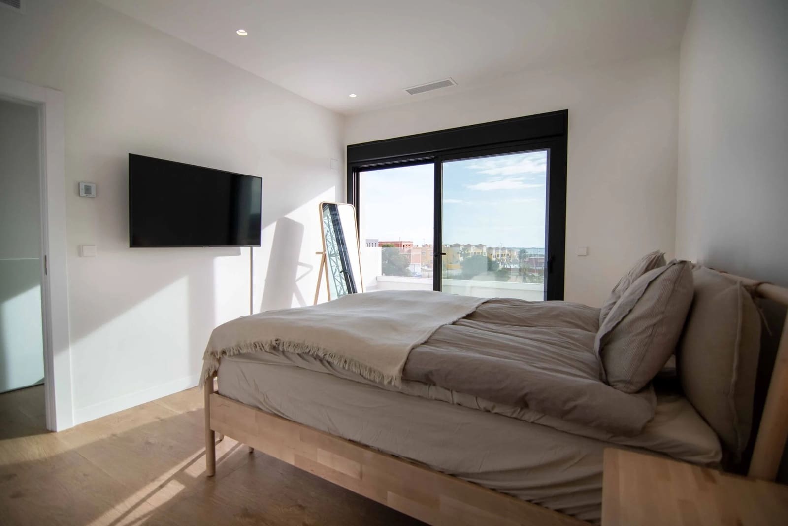 3 bedroom Villa for sale in Los Montesinos with pool garage - € 439,000 (Ref: 9789214)