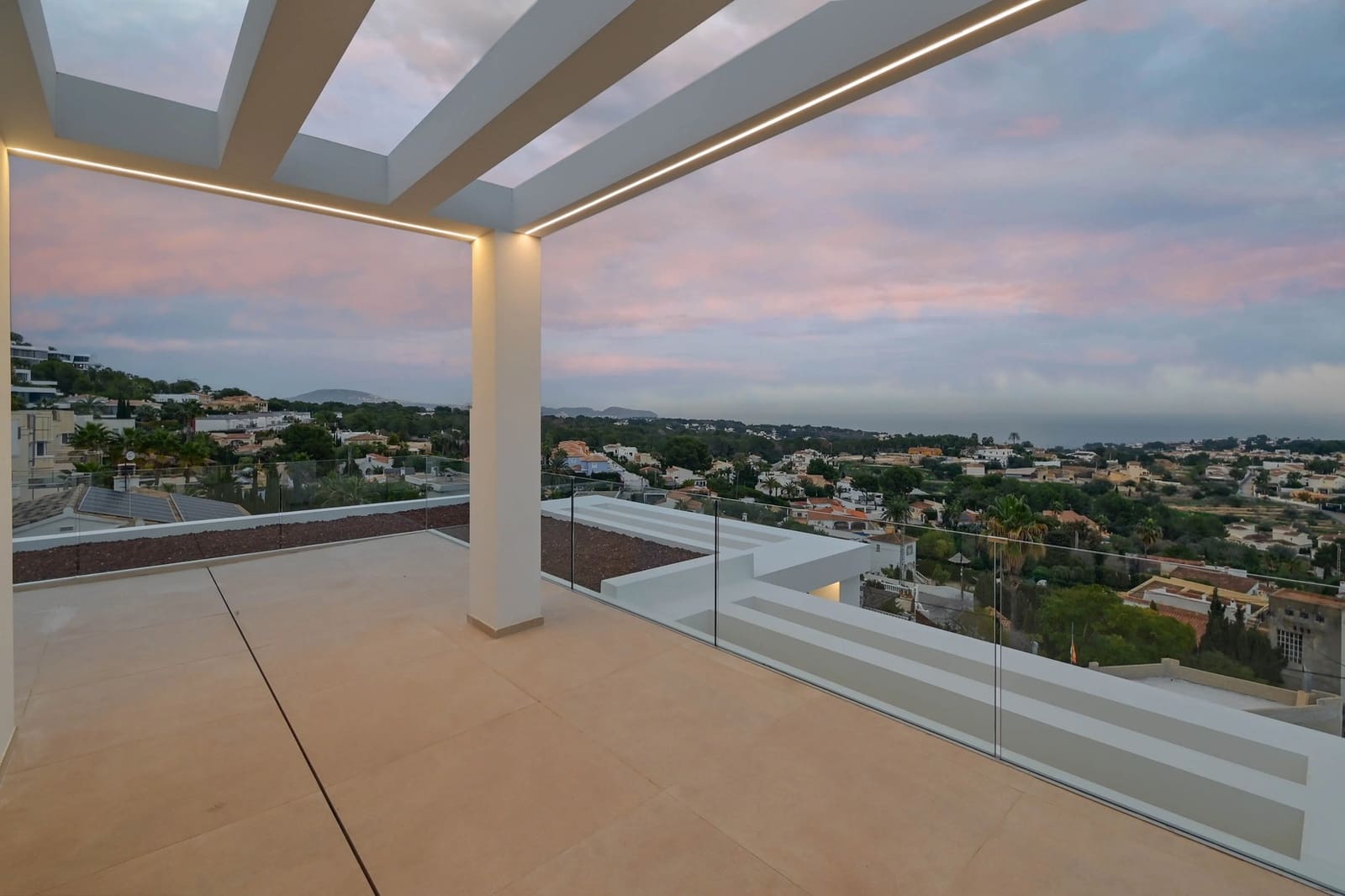 4 sovrum Villa till salu i Calpe / Calp med pool garage - 1 985 000 € (Ref: 9789217)