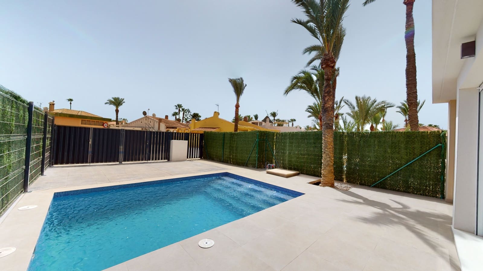 3 sypialnia Willa na sprzedaż w Estrella de Mar z basenem garażem - 349 900 € (Ref: 9789249)