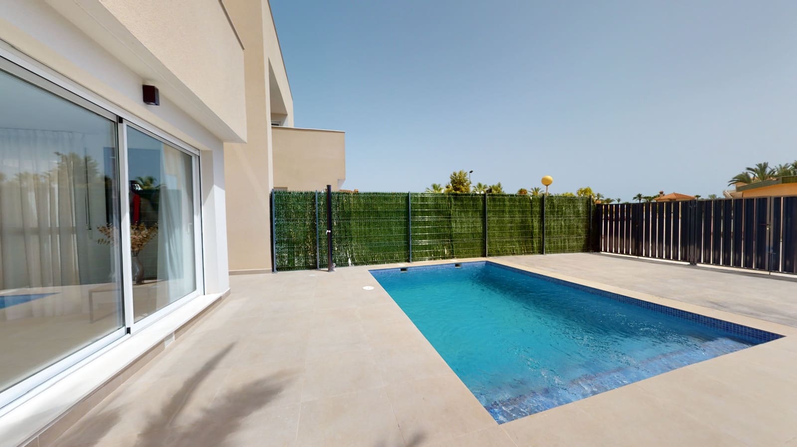 3 sypialnia Willa na sprzedaż w Estrella de Mar z basenem garażem - 349 900 € (Ref: 9789249)