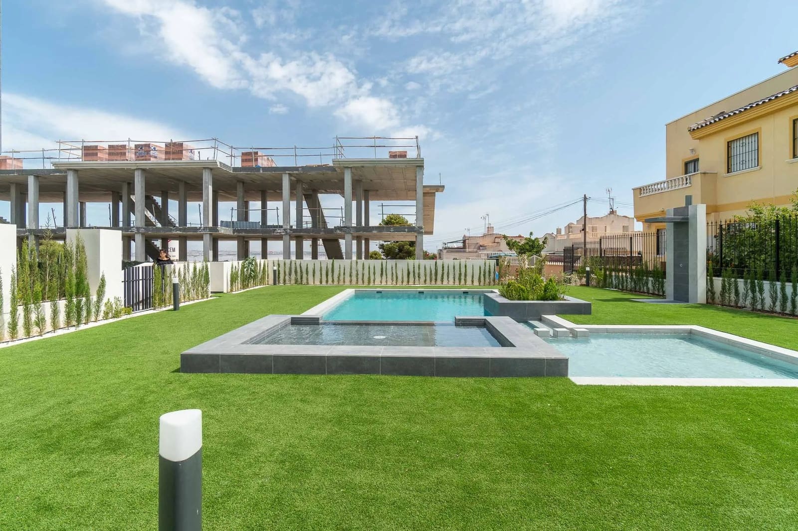 3 soverom Leilighet til salgs i Torrevieja med svømmebasseng garasje - € 279 900 (Ref: 9789262)