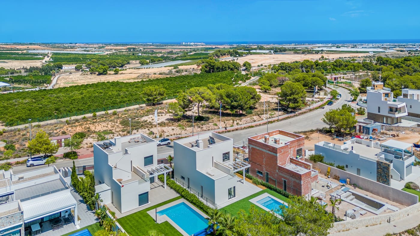 3 sypialnia Willa na sprzedaż w Pilar de la Horadada z basenem garażem - 698 000 € (Ref: 9789284)