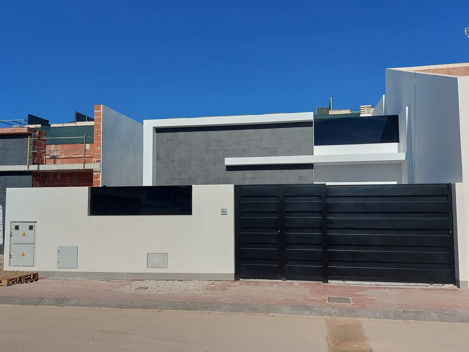 2 sovrum Villa till salu i Roldan med pool garage - 227 500 € (Ref: 9789299)