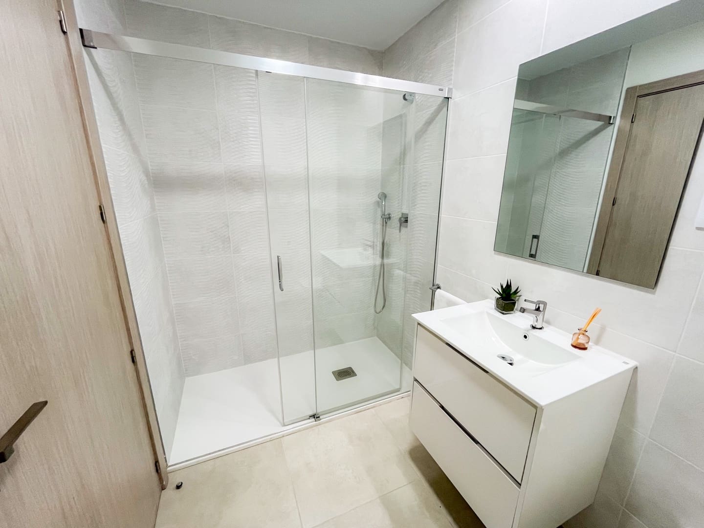 1 bedroom Apartment for sale in Torre de la Horadada with pool garage - € 182,000 (Ref: 9789329)