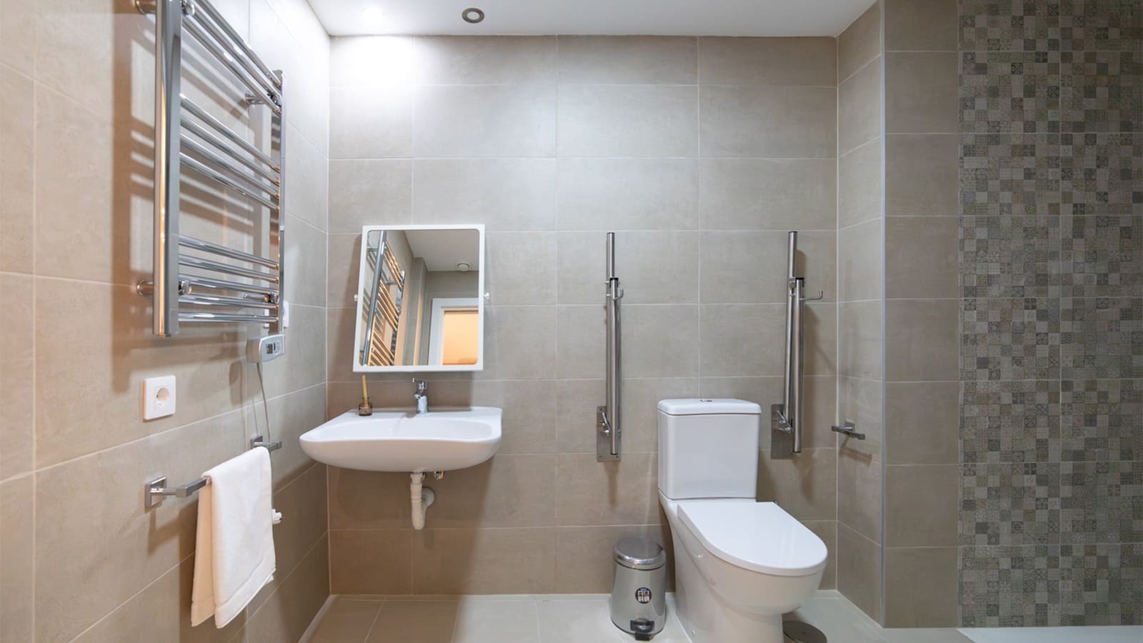 1 bedroom Apartment for sale in Torre de la Horadada with pool garage - € 182,000 (Ref: 9789329)