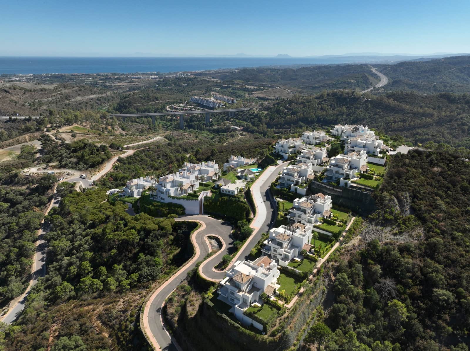 2 bedroom Apartment for sale in Benahavis with pool garage - € 690,000 (Ref: 9789339)