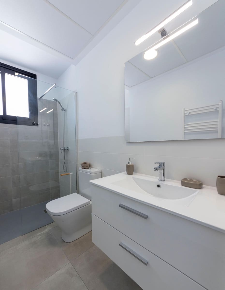 3 quarto Moradia para venda em Calasparra com piscina garagem - 339 000 € (Ref: 9789372)