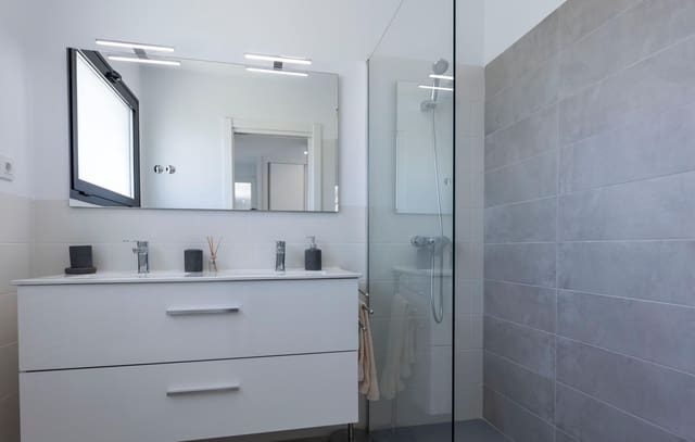 3 quarto Moradia para venda em Calasparra com piscina garagem - 339 000 € (Ref: 9789372)