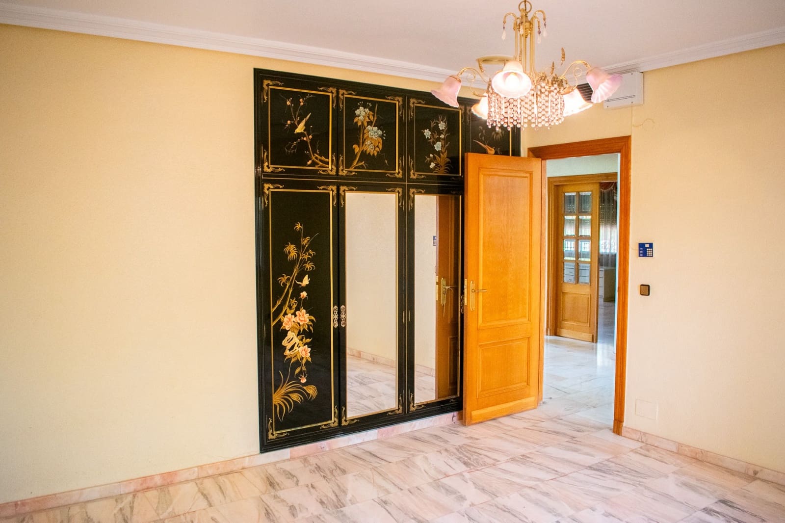 5 bedroom Villa for sale in Llano de Brujas with garage - € 726,000 (Ref: 9818875)