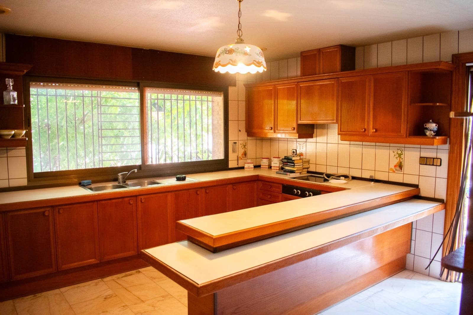 5 bedroom Villa for sale in Llano de Brujas with garage - € 726,000 (Ref: 9818875)