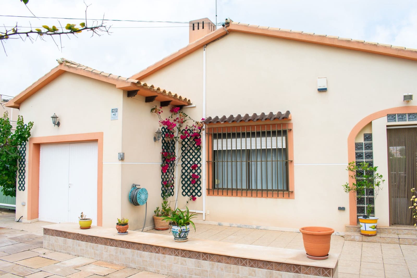 3 soverom Villa til salgs i Orihuela Costa med svømmebasseng garasje - € 790 000 (Ref: 9818880)