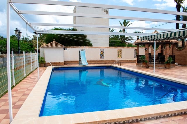 7 soverom Villa til salgs i Cabo Roig, Orihuela med svømmebasseng garasje - € 1 490 000 (Ref: 9818887)