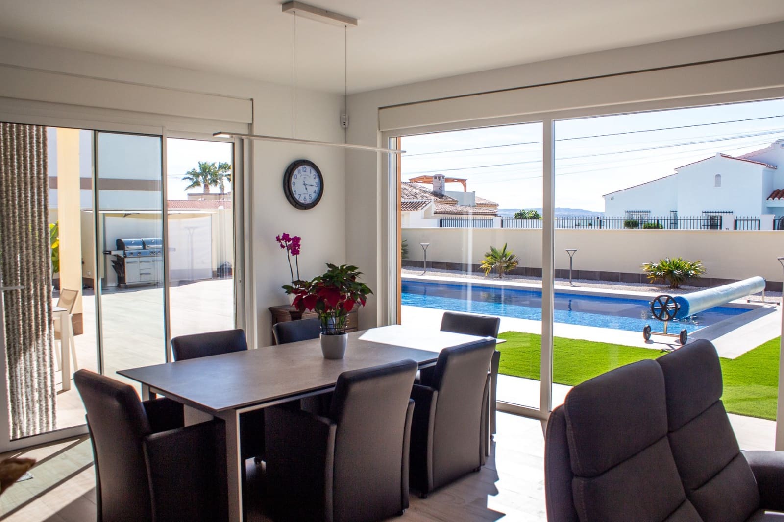 4 bedroom Townhouse for sale in Torrevieja with pool garage - € 780,000 (Ref: 9818889)