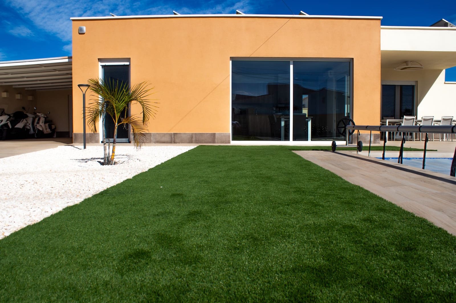 4 bedroom Townhouse for sale in Torrevieja with pool garage - € 780,000 (Ref: 9818889)