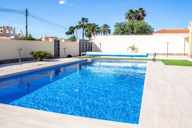 4 Zimmer Haus zu verkaufen in El Chaparral - La Siesta - La Torreta, Torrevieja mit Pool Garage - 780.000 € (Ref: 9818889)