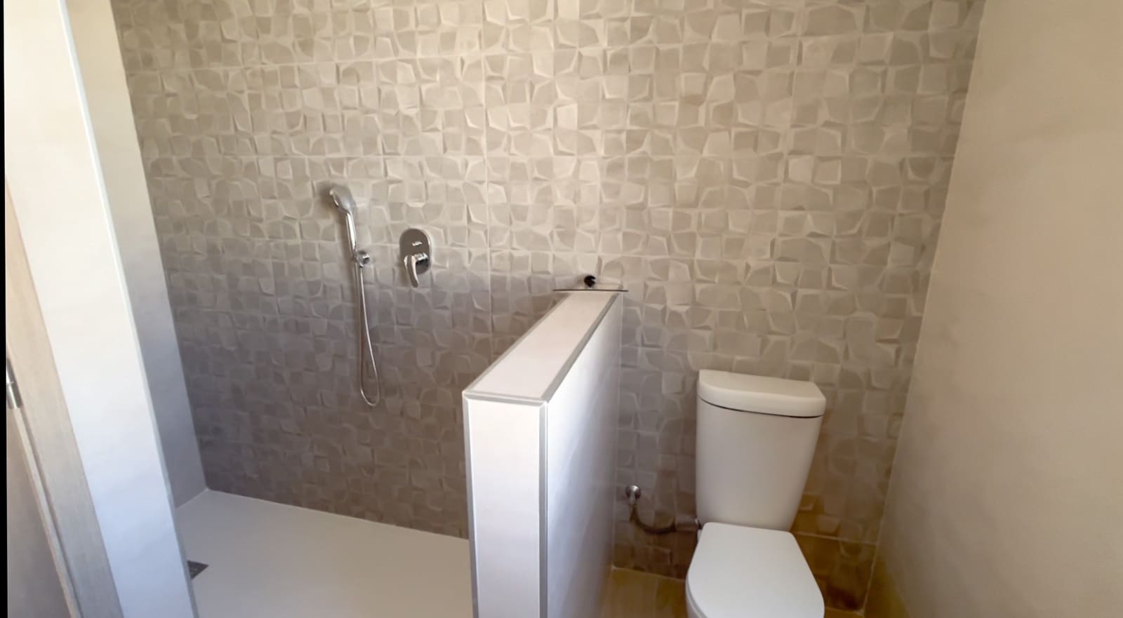 4 bedroom Townhouse for sale in Torrevieja with pool garage - € 780,000 (Ref: 9818889)