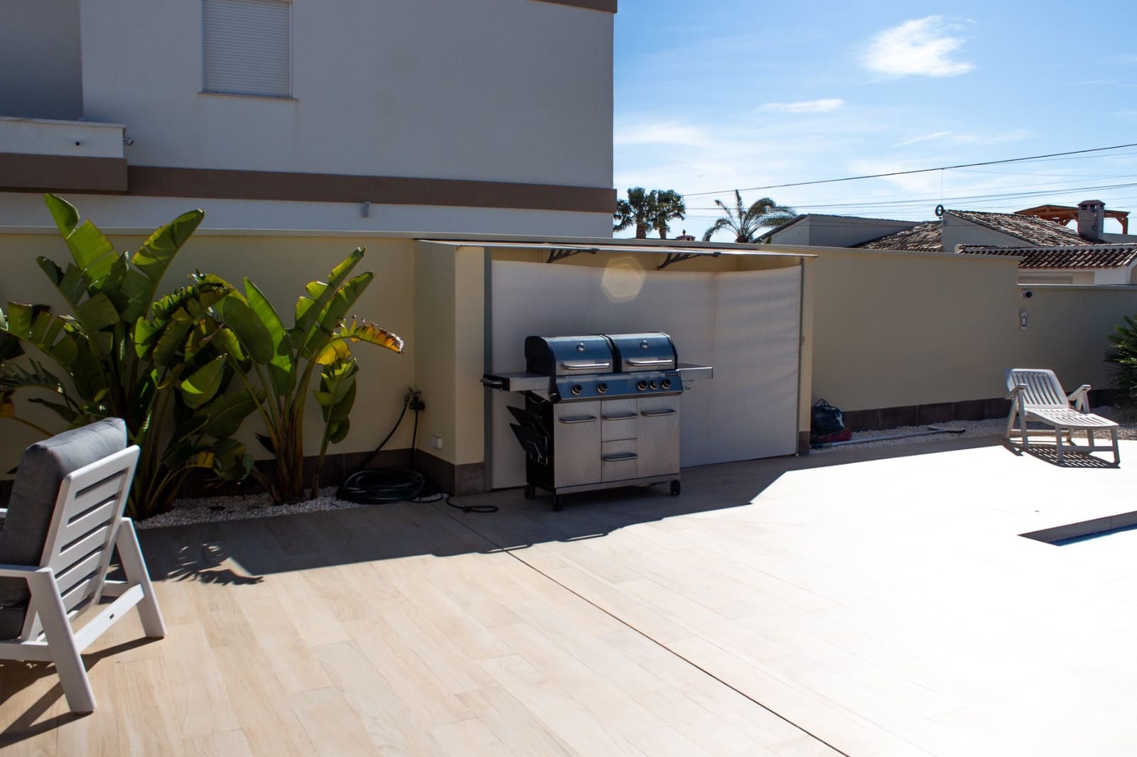 4 bedroom Townhouse for sale in Torrevieja with pool garage - € 780,000 (Ref: 9818889)