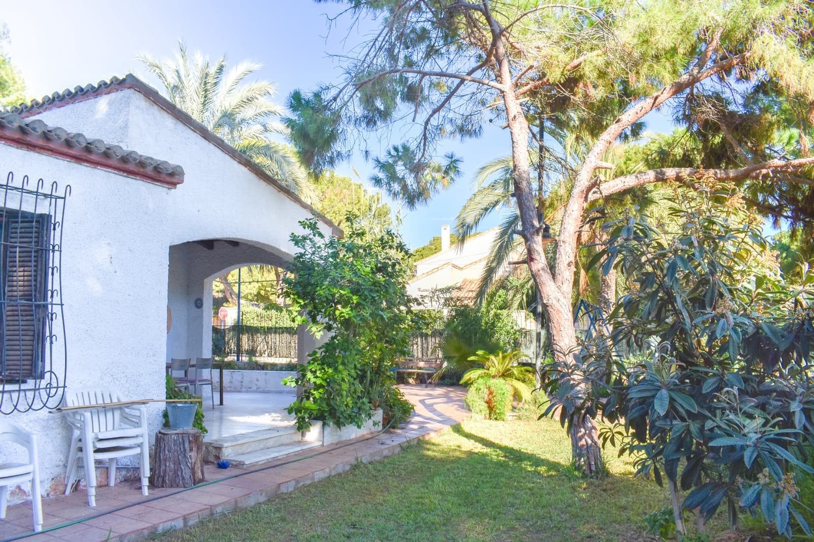4 bedroom Villa for sale in Orihuela Costa - € 560,000 (Ref: 9818896)