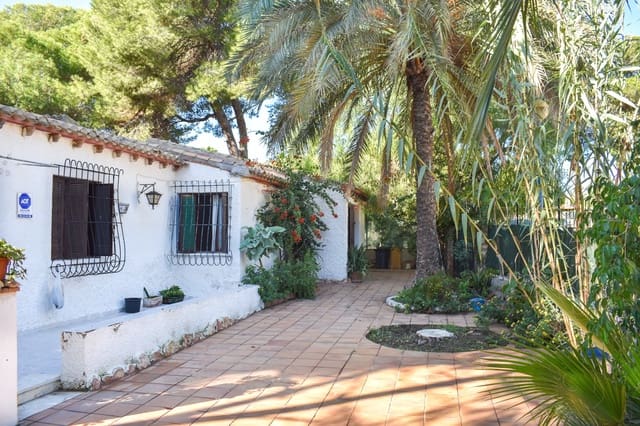 4 bedroom Villa for sale in Punta Prima, Orihuela - € 560,000 (Ref: 9818896)