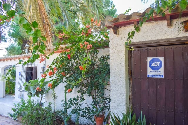 4 bedroom Villa for sale in Punta Prima, Orihuela - € 560,000 (Ref: 9818896)