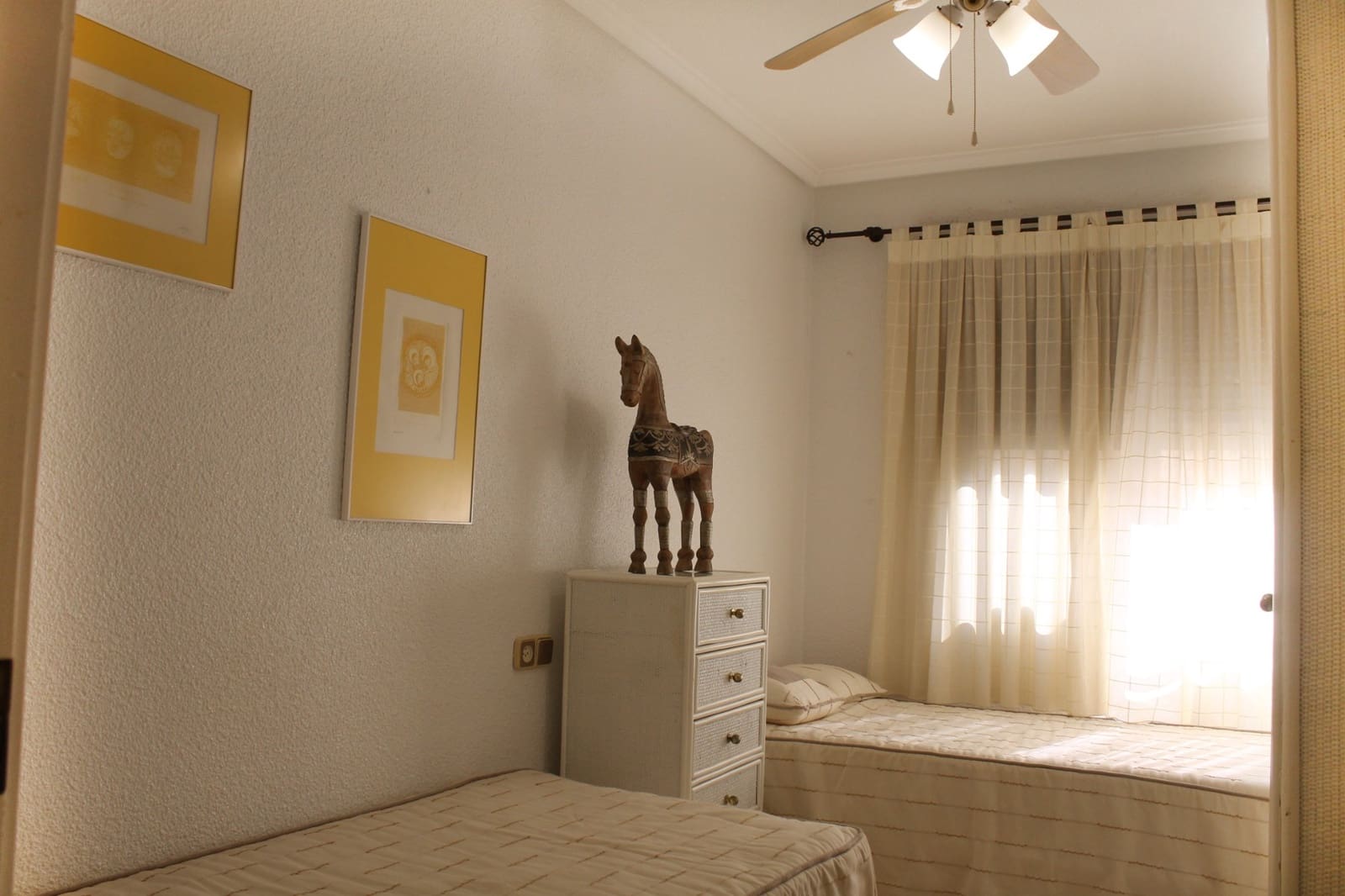 4 bedroom Apartment for sale in Santa Pola with garage - € 425,000 (Ref: 9818897)