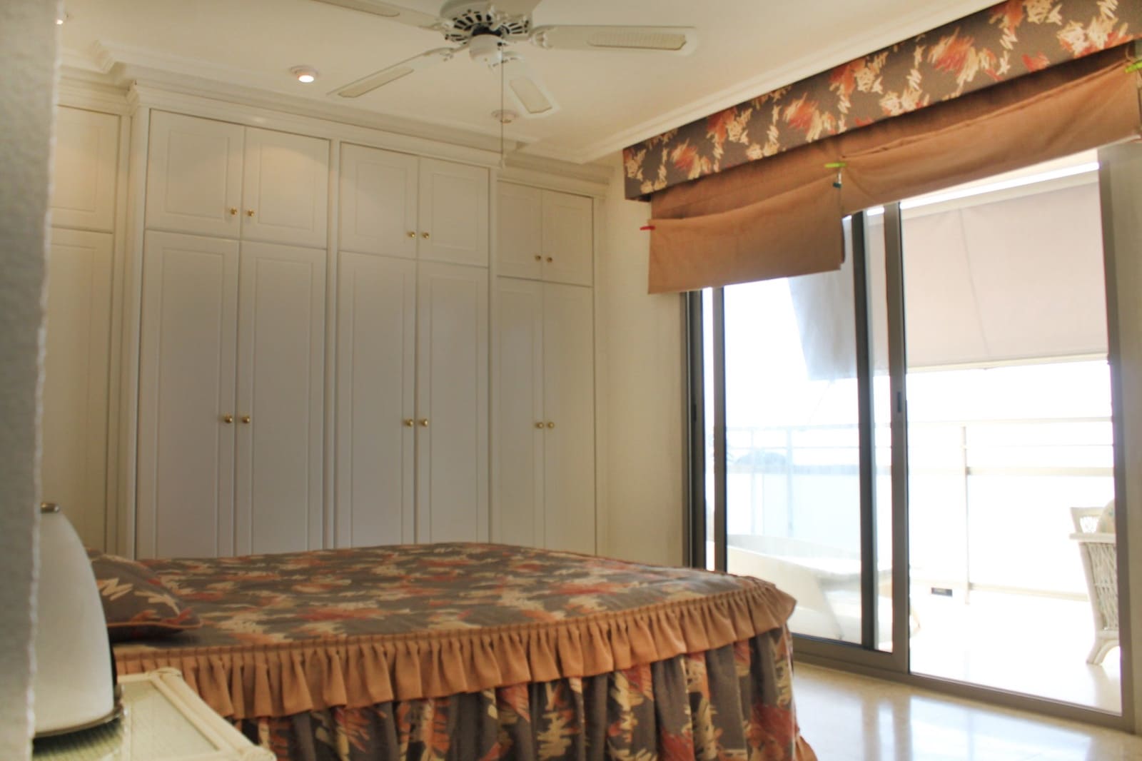 4 bedroom Apartment for sale in Santa Pola with garage - € 425,000 (Ref: 9818897)