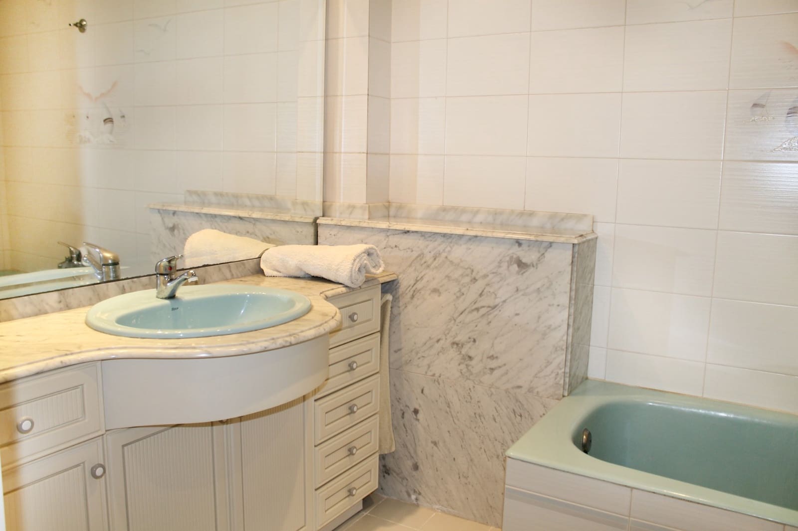 4 bedroom Apartment for sale in Santa Pola with garage - € 425,000 (Ref: 9818897)