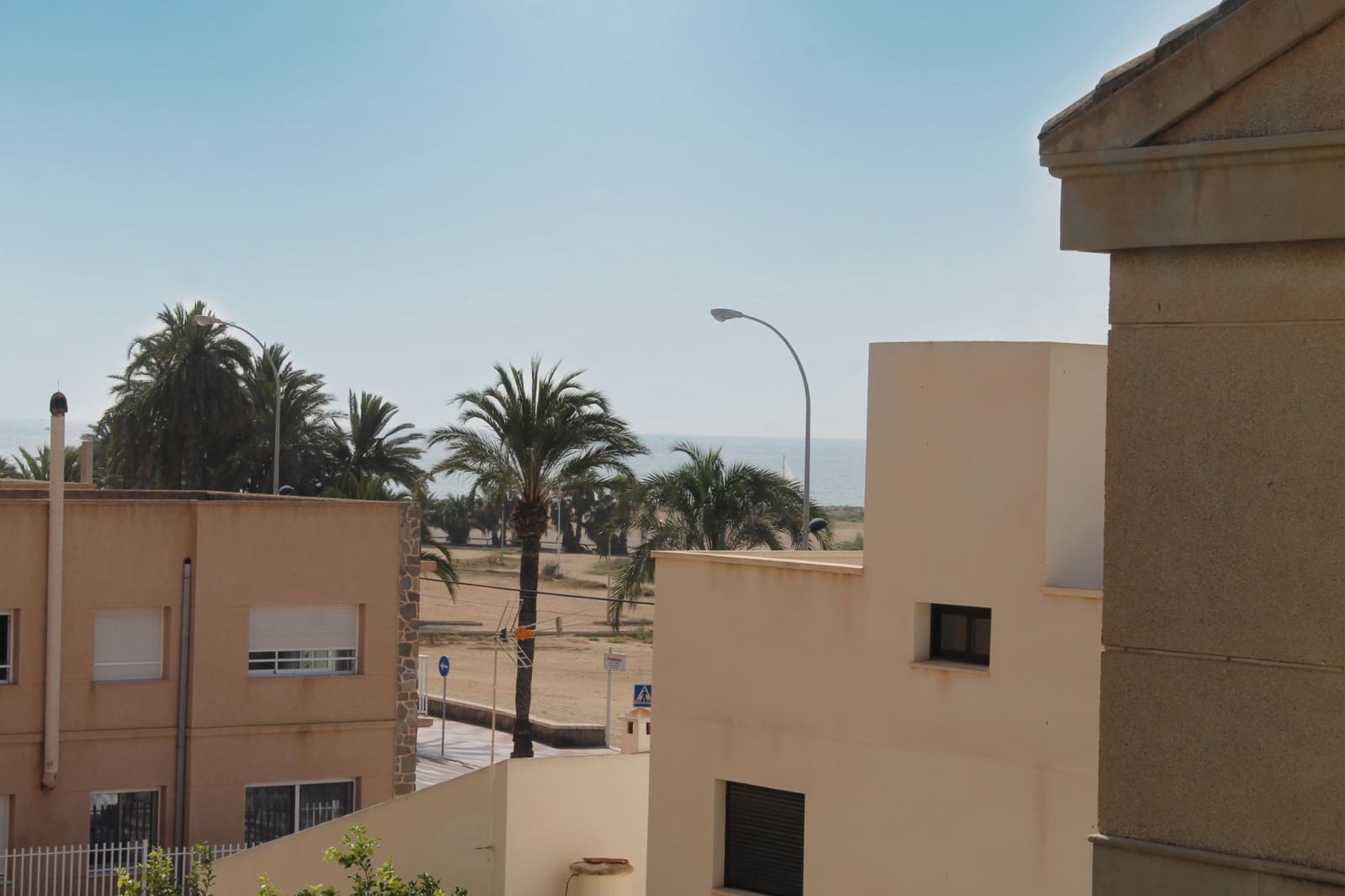 4 bedroom Apartment for sale in Santa Pola with garage - € 425,000 (Ref: 9818897)