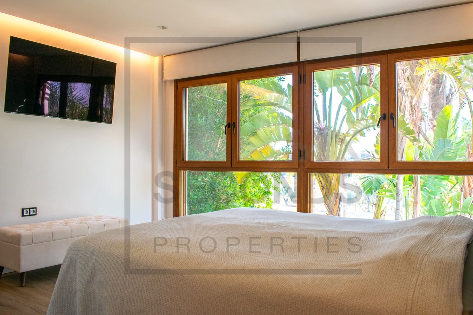 Chalet de 2 habitaciones en Algorfa en venta con piscina garaje - 1.100.000 € (Ref: 9818902)