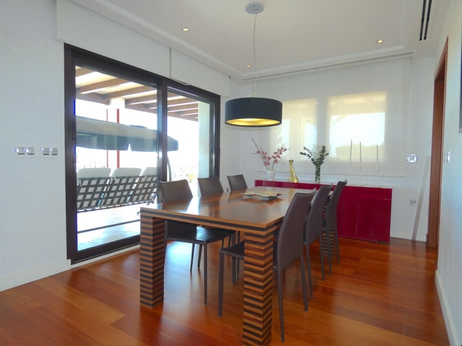 7 soverom Villa til salgs i Algorfa med svømmebasseng garasje - € 1 550 000 (Ref: 9818903)