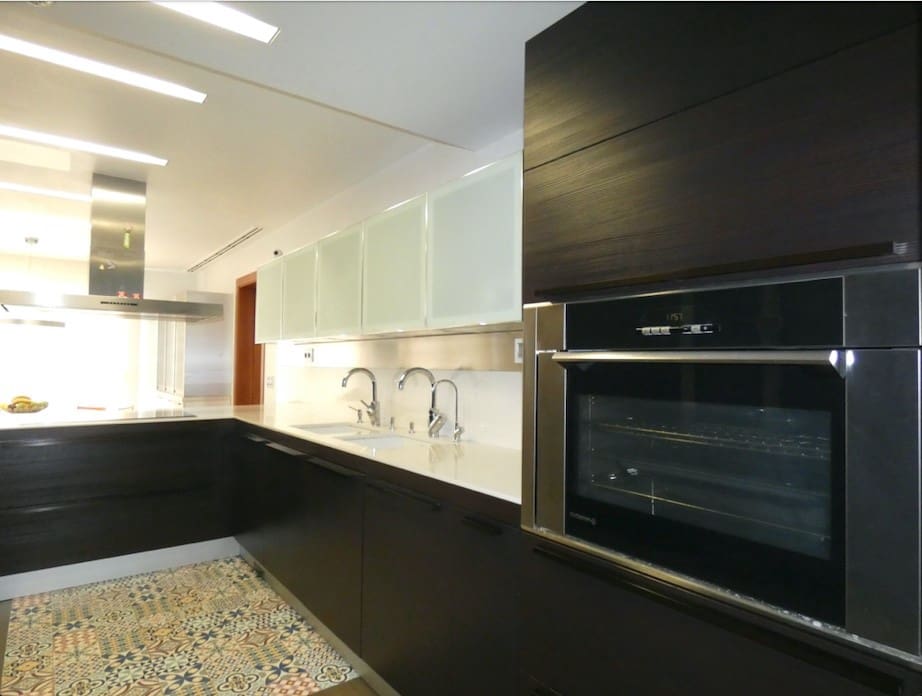 7 soverom Villa til salgs i Algorfa med svømmebasseng garasje - € 1 550 000 (Ref: 9818903)
