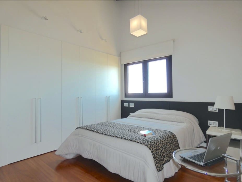 7 soverom Villa til salgs i Algorfa med svømmebasseng garasje - € 1 550 000 (Ref: 9818903)