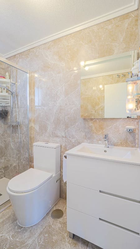 Chalet de 2 habitaciones en Orihuela Costa en venta - 255.000 € (Ref: 9818922)