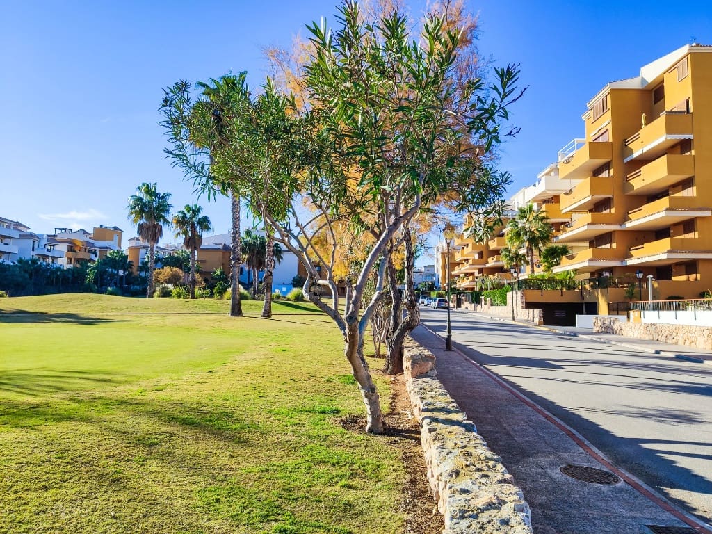 2 bedroom Apartment for sale in Punta Prima with garage - € 260,000 (Ref: 9818923)