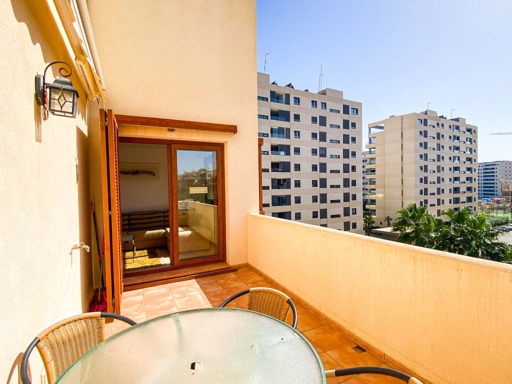 2 bedroom Apartment for sale in Punta Prima with garage - € 270,000 (Ref: 9818924)