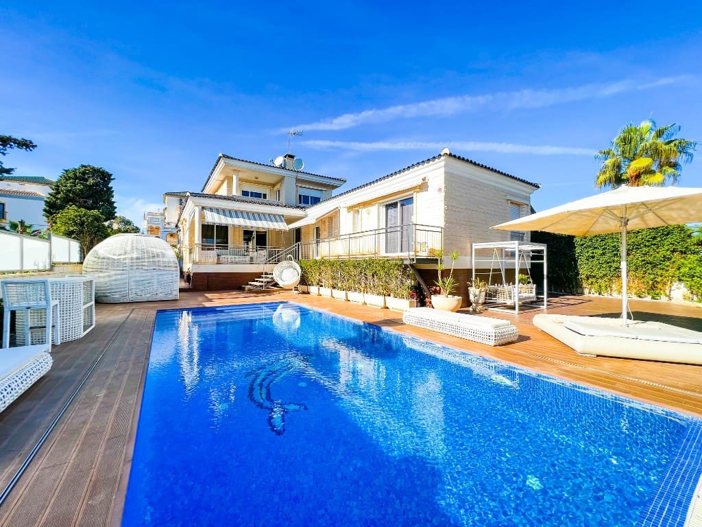 5 bedroom Villa for sale in La Mata - € 1,170,000 (Ref: 9818930)