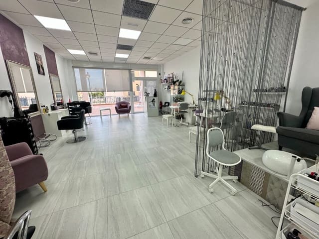 Commerciale in vendita in La Zenia, Orihuela - 230.000 € (Rif: 9818931)