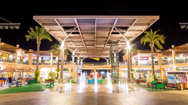 Commerciale in vendita in La Zenia, Orihuela - 230.000 € (Rif: 9818931)