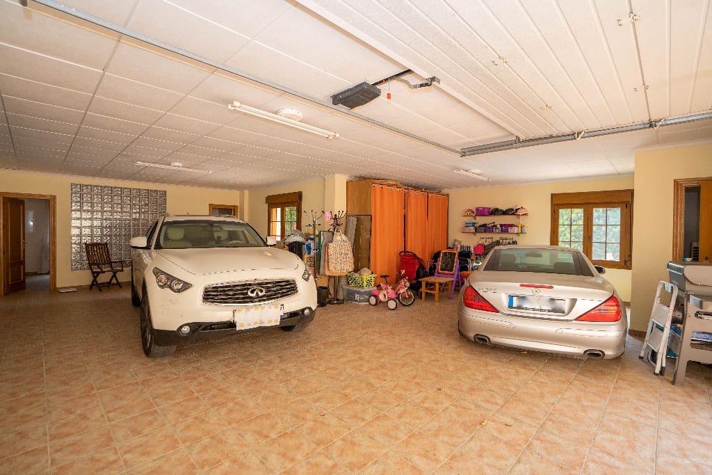 7 bedroom Villa for sale in Dehesa de Campoamor - € 1,500,000 (Ref: 9818932)