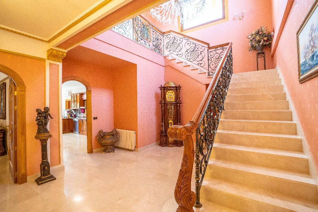 7 bedroom Villa for sale in Dehesa de Campoamor - € 1,500,000 (Ref: 9818932)
