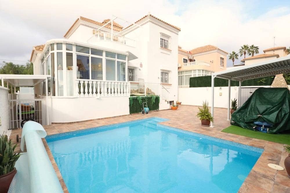 4 soveværelse Villa til salg i San Miguel de Salinas med swimmingpool garage - € 408.000 (Ref: 9818952)