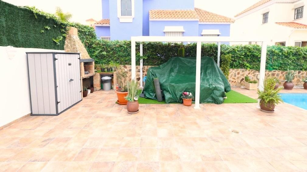 4 soveværelse Villa til salg i San Miguel de Salinas med swimmingpool garage - € 408.000 (Ref: 9818952)