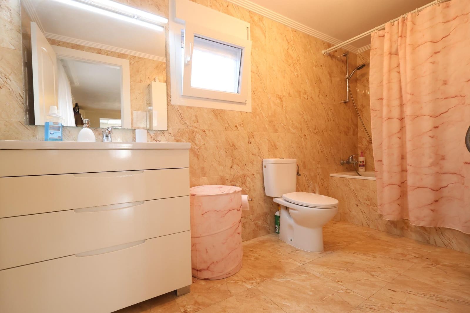 5 soverom Villa til salgs i Torrevieja med svømmebasseng garasje - € 930 000 (Ref: 9818958)