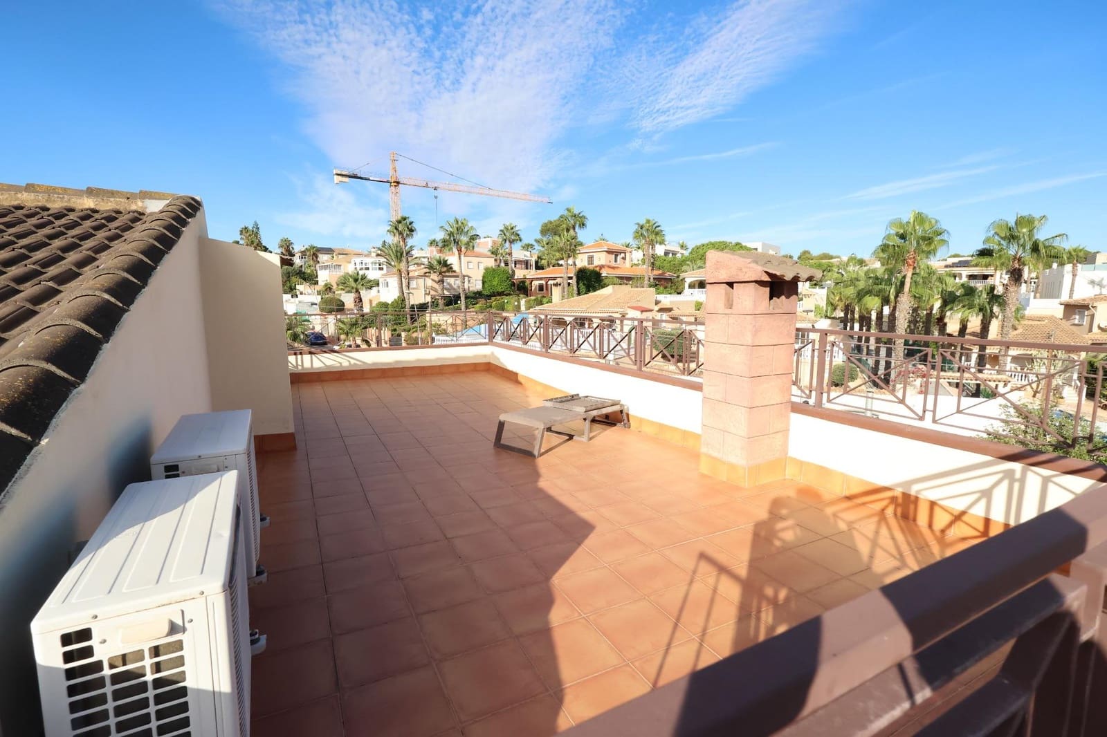 5 soverom Villa til salgs i Torrevieja med svømmebasseng garasje - € 930 000 (Ref: 9818958)