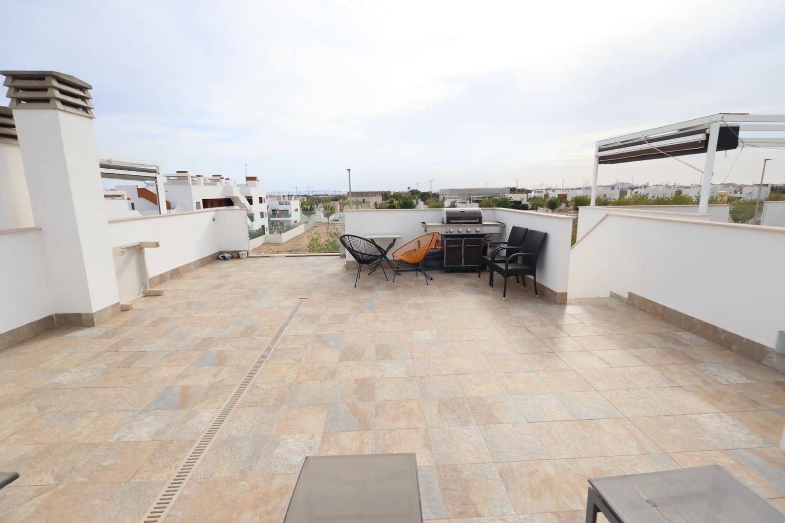 2 soveværelse Bungalow til salg i Pilar de la Horadada med swimmingpool garage - € 223.000 (Ref: 9818959)