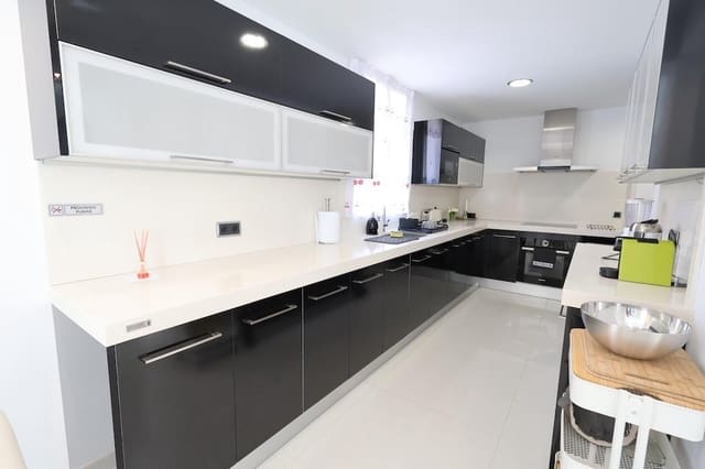 4 bedroom Villa for sale in Cabo Roig, Orihuela with pool garage - € 990,000 (Ref: 9818961)